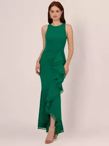 Платье Adrianna Papell Ruffle Crepe Halterneck, цвет radiant/emerald