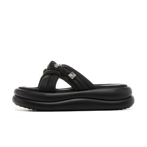 Шлепанцы женские черный/белый Josiny