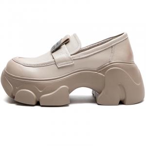 Лоферы женские бежево-черные Jay