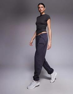 Спортивные брюки Kaiia из хлопковой смеси с вышитым логотипом и манжетами темно-серого цвета