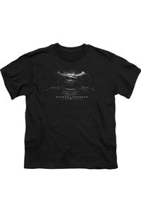 Футболка с коротким рукавом для детей с логотипом Batman против Superman в черно-белом стиле Gildan