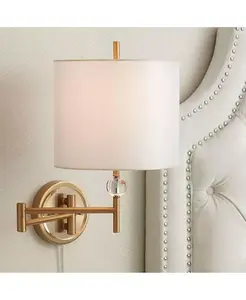 Современный настенный светильник Kohle с поворотным кронштейном, полированный латунный светильник с белым внутренним прозрачным наружным абажуром для спальни, прикроватной тумбочки. Possini Euro Design, gold