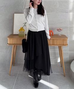 Вязаный кардиган с перьями и жемчужными пуговицами из люрекса