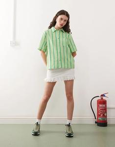 Мини-юбка COLLUSION белого цвета с кружевной отделкой