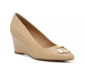 Туфли-лодочки Anne Klein Shiloh на танкетке, бежевые