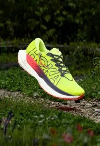 Кроссовки для трейлраннинга rocket x Hoka, Neon Yuzu/Neon Flame