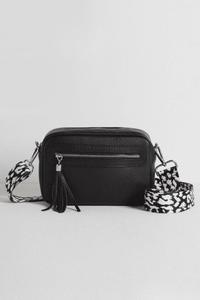Сумка через плечо Florence с ремешком с леопардовым принтом Betsy & Floss, черный