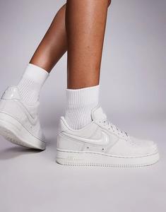 Кроссовки Nike Air Force 1 '07 Bubble Swoosh в кремово-белом цвете