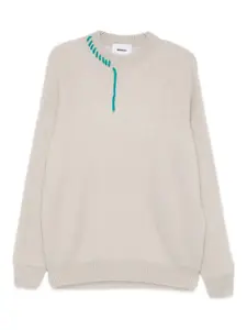 Свитер с вышитыми деталями из пряжи Bonsai, нейтральный