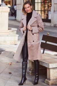 Двубортное пальто из искусственной замши с воротником из овчины Sosandar, бежевый