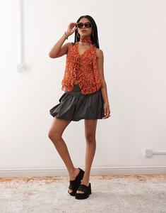 Восстановленная винтажная шифоновая блузка с цветочным принтом, оборками, завязкой спереди и соответствующим шарфом коричневого цвета Reclaimed Vintage