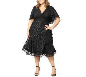 Коктейльное платье большого размера Pretty Petals из сетчатой ткани Kiyonna, Onyx blossoms