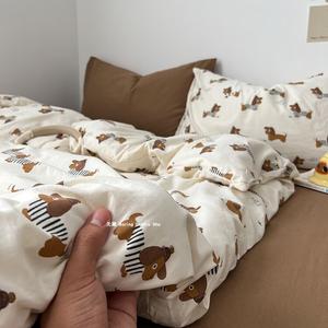 Muji Комплект хлопкового постельного белья из 4 предметов (простыня на резинке 180 см, пододеяльник 200х230 см), Happy Puppy, категория A