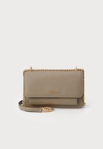Сумка кросс-боди MICHAEL Michael Kors CLAIRE SHOULDER, Birch/Tan