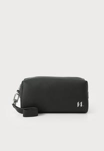 Косметичка MONOGRAM WASHBAG UNISEX KARL LAGERFELD, черный
