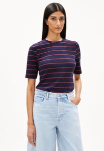 Футболка ARMEDANGELS JAANISARA FINE STRIPE, Tinted Navy-Candy Apple/Dark Blue
