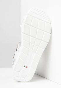 Босоножки на платформе NeroGiardini, белый