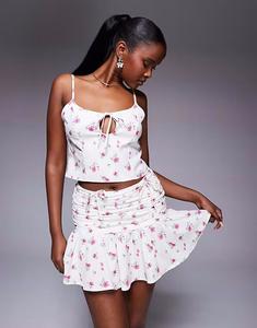 Топ с завязкой спереди и белым цветочным принтом Missyempire