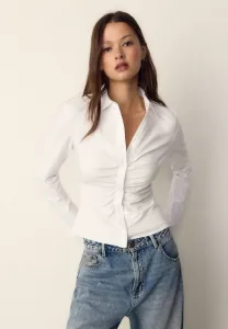 Блузка с присборенной отделкой на пуговицах Stradivarius, White