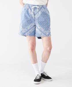 Пляжные шорты свободного кроя с принтом по всей поверхности.