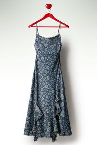 джинсовое платье с оборками