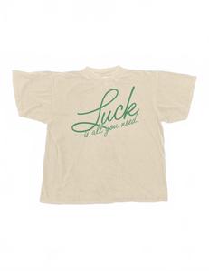 Женская футболка оверсайз «Удача - это все, что тебе нужно» цвета слоновой кости The Clandestine Underground, слоновая кость