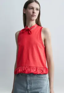 Вершина Sandro, Rouge