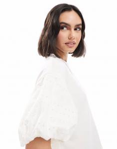 Футболка Miss Selfridge с рукавами-фонариками и вышивкой бродери белого цвета