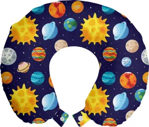 Подушка для шеи ABAKUHAUS "Космическое путешествие", красочный мультфильм о планете, дорожный аксессуар из пеноматериала для самолета и автомобиля, 30 x 30 см, индиго и разноцветный Abakuhaus