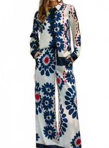 Флоральный комплект с длинным рукавом и пуговицами в цвете слоновая кость + темно-синий SKIES ARE BLUE