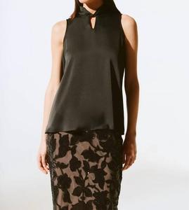 Атласный топ черного цвета Joseph Ribkoff