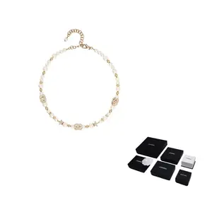 CHANEL Золотое металлическое колье Women's Gold