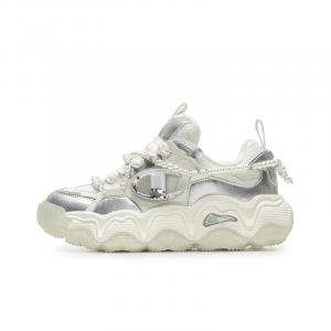 Champion Женские низкие массивные кроссовки Lava Cake Champ Lava, серебристо-белые/молочно-белые