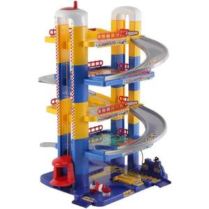 Молто, автостоянка Molto