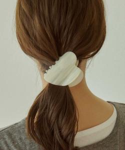 Зажим Vance Clip из ацетата с мраморным сердцем Goldy, цвет White