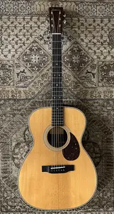 Акустическая модель оркестровой гитары Eastman E20OM-TC с термоотверждением, в жестком футляре и с профессиональной настройкой