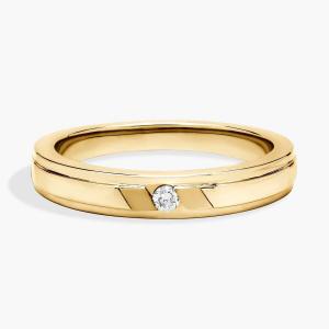 Кольцо с круглым бриллиантом-солитером в диагональной оправе из 14-каратного желтого золота (0,05 карата). Blue Nile