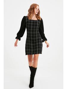 Короткое платье trendyol, черный/белый