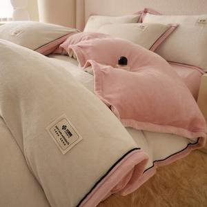 Disney Пододеяльник 200х230 см, двусторонний велюр, флисовая подкладка, цвет Off-White Light Pink