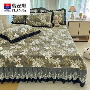 Fuanna Плед из флиса 250х260 см, комплект из 3 предметов (покрывало + 2 наволочки), цвет A gentle and charming lady, молочный велюр