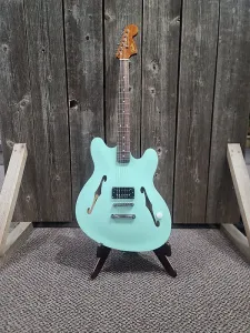Fender Tom DeLonge Starcaster 2024 - настоящее время - Серф-зеленый