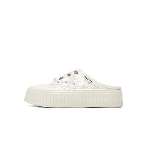 ST&SAT Женские тапочки с закрытым носком на резиновой подошве, бесшумные, устойчивые к истиранию, экрю, цвет Ecru