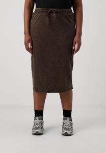 Юбка-карандаш CARLEONI LIFE CARGO SKIRT ONLY Carmakoma, темно-коричневый