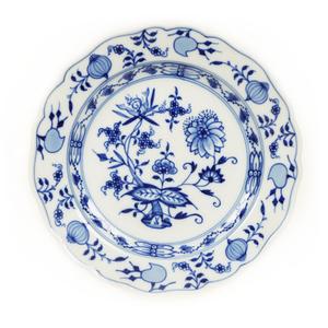 Тарелка с узором «Лук» кобальтово-белая кромка 18 см Meissen, белый синий