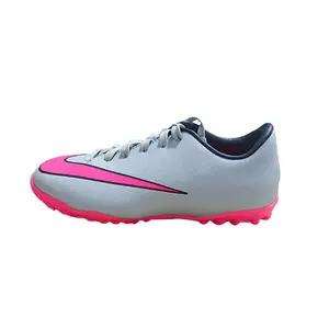 Антискользящие износостойкие низкие детские футбольные бутсы серо-розовые для детей 3-7 лет Nike