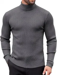 Теплый свитер с высоким воротником для холодной погоды