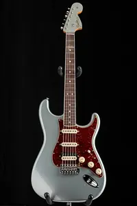 Fender Custom Shop ‘67 HSS Stratocaster Journeyman Relic Выцветший состаренный ледяной голубой металлик