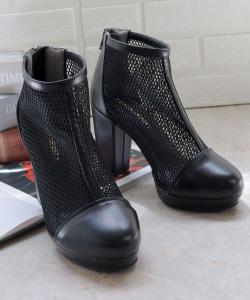 Короткие сапоги в корейском стиле на каблуке 9,5 см 9121 Liberty Doll, цвет Black