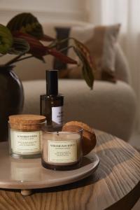 Ароматическая свеча с пробковой крышкой H&M, белый