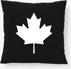 Подушка Кленовый лист Huuraa, канадский подарок, 40x40 см, с наполнителем, черный хлопок, декор в виде кленового листа Hellweg Druckerei